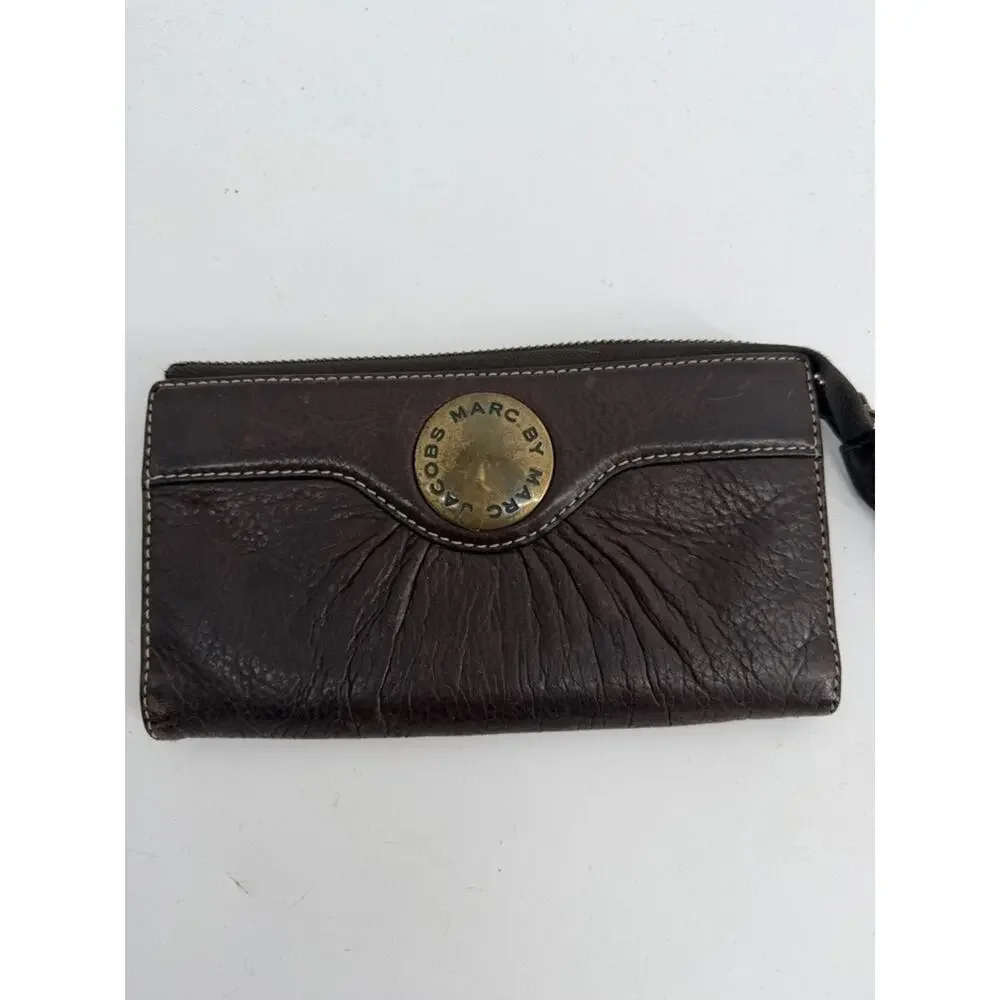 Marc by Marc Jacobs faux leather zip up wallet wristlet clutch purse